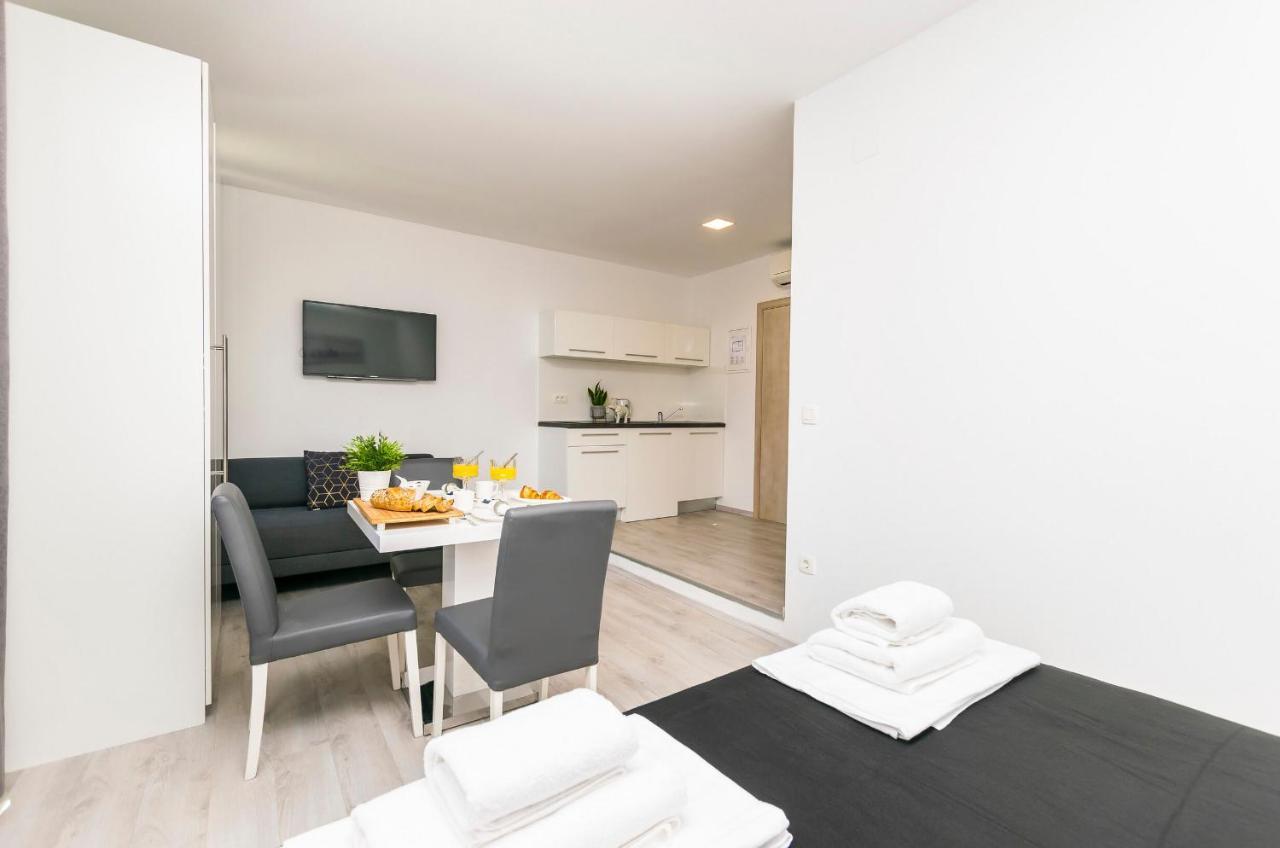 Apartments And Rooms Adriatic Suites Sibenik Ngoại thất bức ảnh