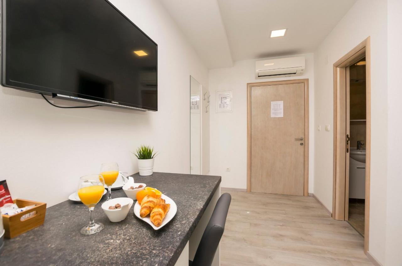 Apartments And Rooms Adriatic Suites Sibenik Ngoại thất bức ảnh