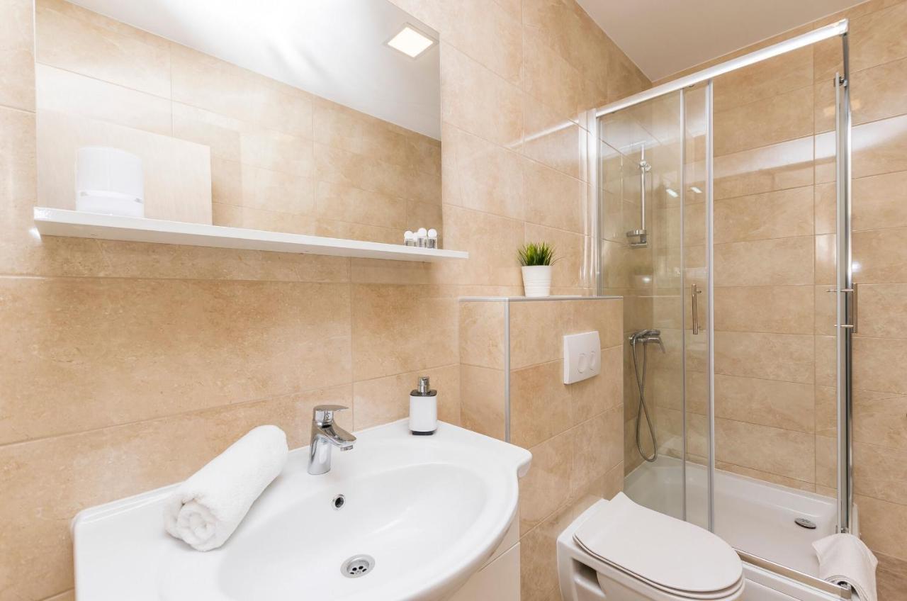 Apartments And Rooms Adriatic Suites Sibenik Ngoại thất bức ảnh