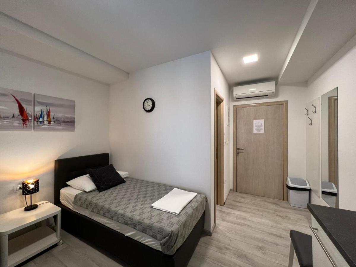 Apartments And Rooms Adriatic Suites Sibenik Ngoại thất bức ảnh